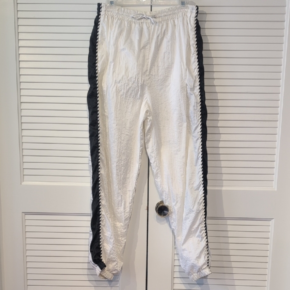 Vintage White & Black Colorblock Track Joggers - Casual Athletic Set - Picture 3 of 11